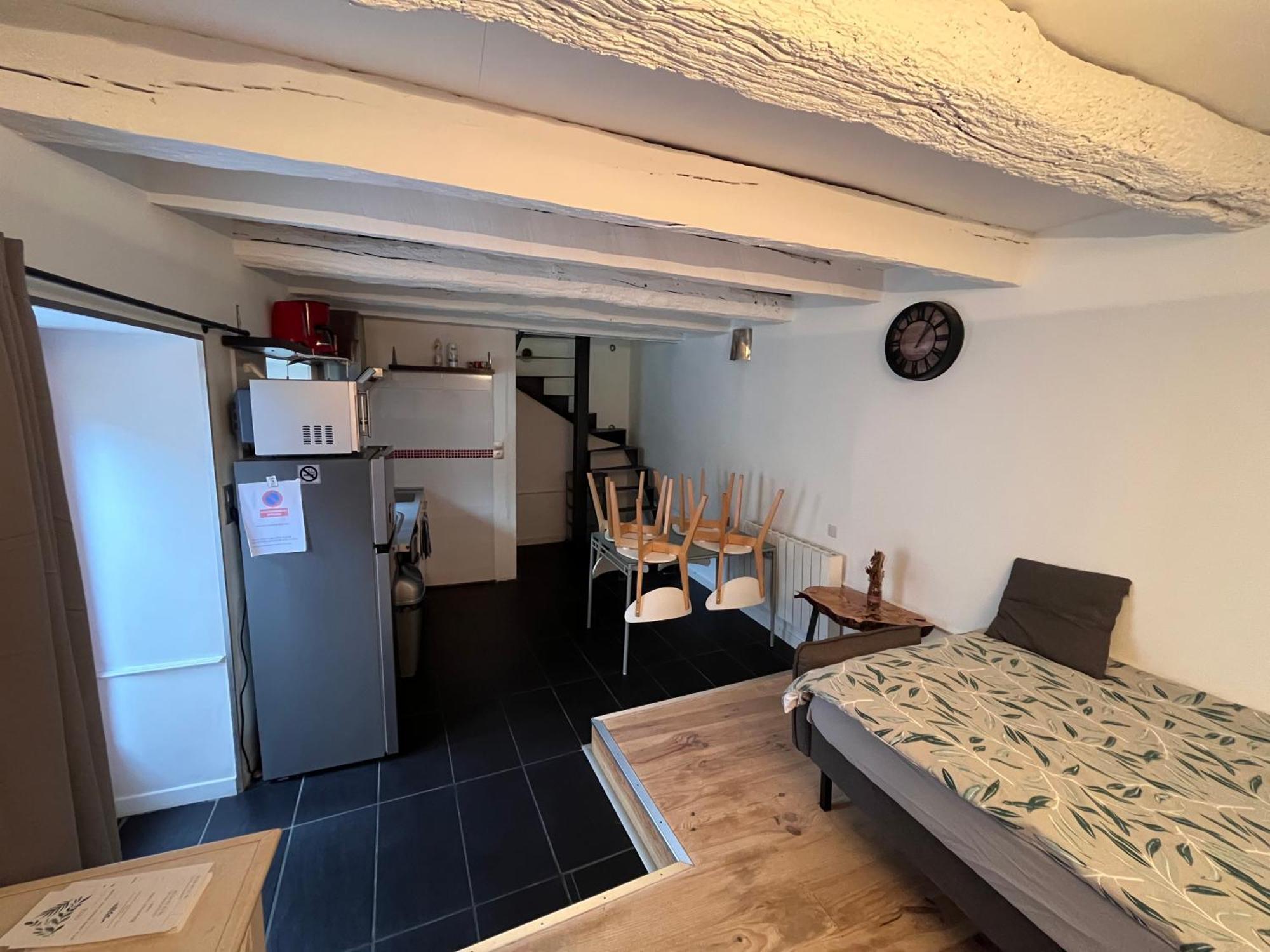 Gite Maisonnette- Et A Cote Coule Une Riviere Josselin Luaran gambar